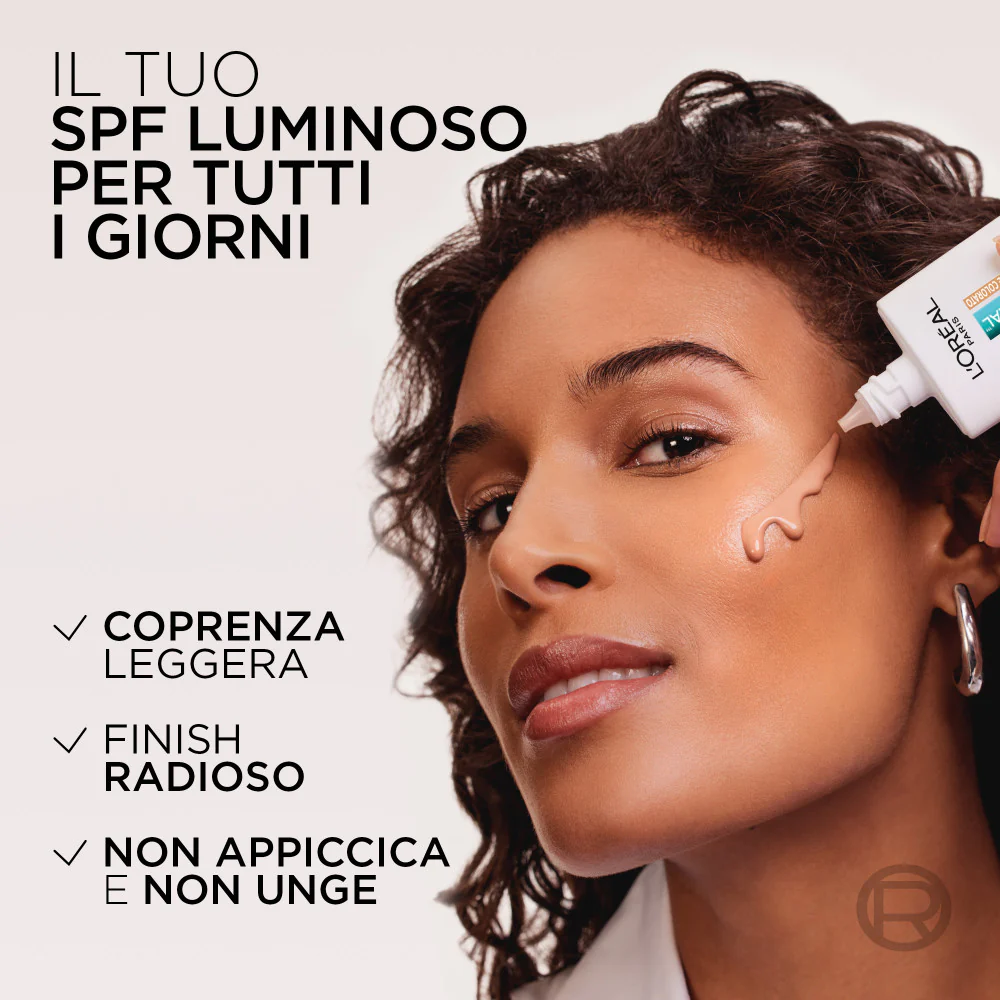 L'Oréal Paris Bright Reveal Fluido SPF50 Illuminante Colorato - Medio - Image 3