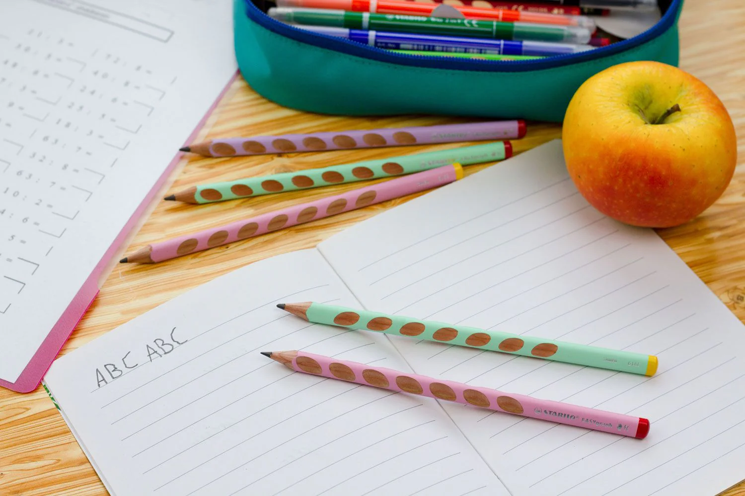 Matita Ergonomica triangolare - STABILO EASYgraph per Mancini in Rosa Pastel - Gradazione HB - Image 5