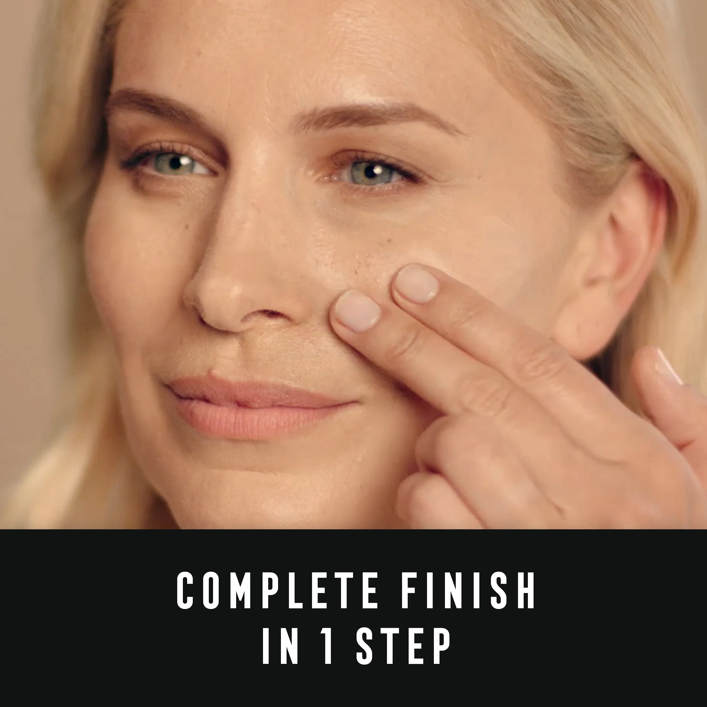 Max Factor Miracle Touch, Fondotinta Coprente con Acido Ialuronico, 085 Caramel, 12 ml - Image 2