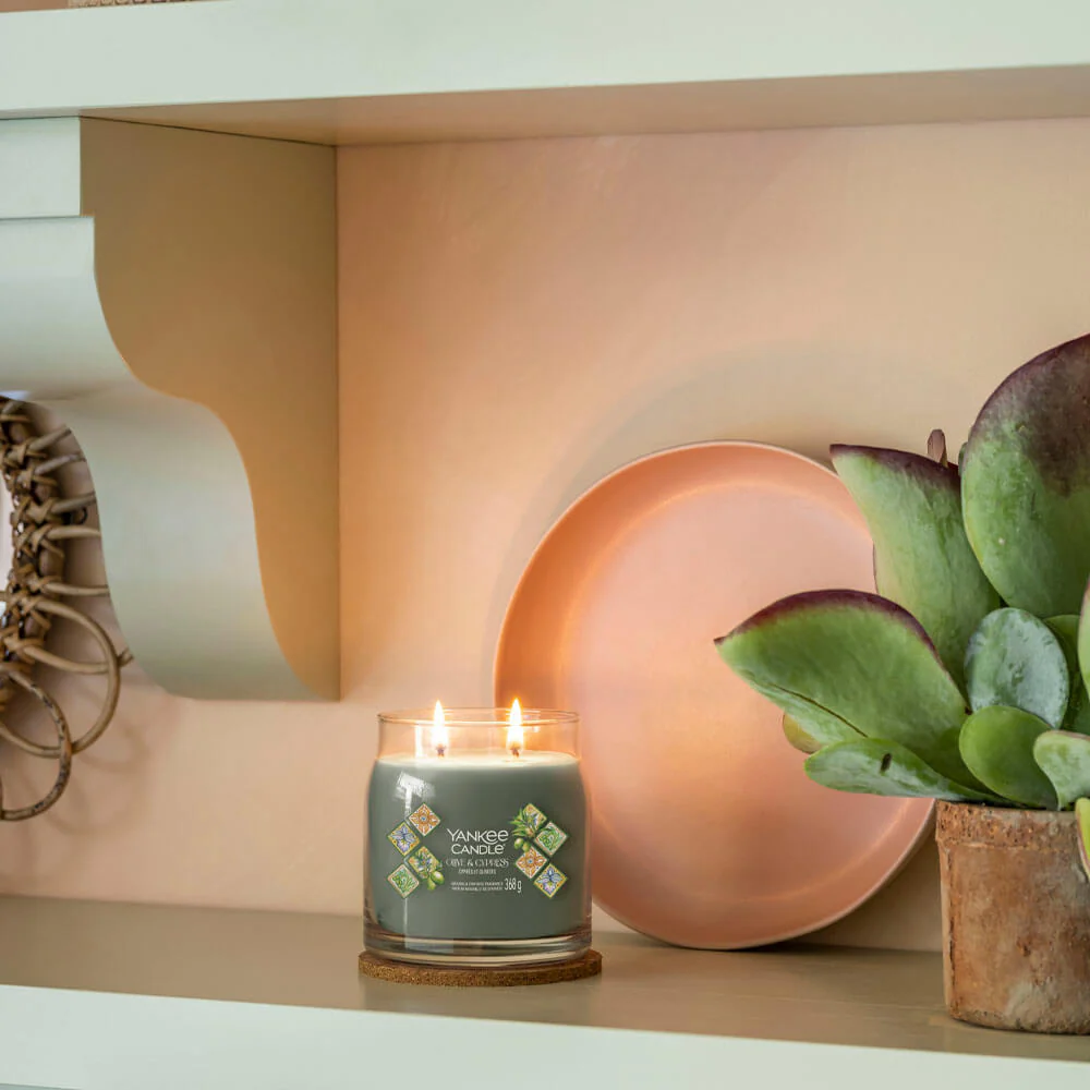 Yankee Candle Signature - Giara Media Olive & Cypress - Image 3