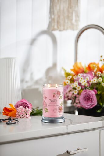 Yankee Candle Signature - Tumbler Grande Fresh Cut Roses - Image 4